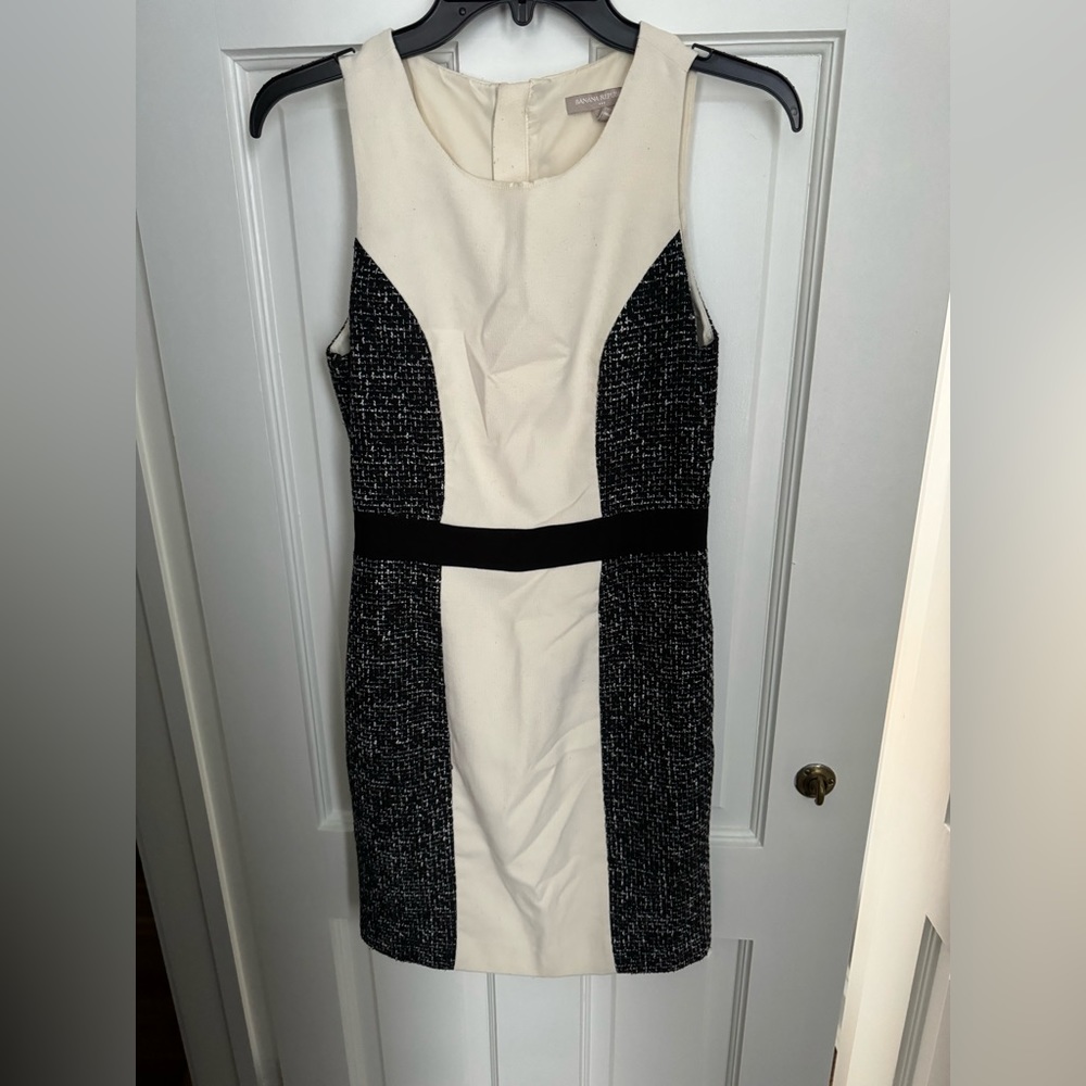 Banana Republic Black and White Sheath Dress Size 2